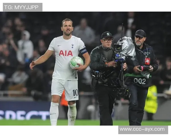 凯恩在德甲创纪录仅用76场比赛完成10次帽子戏法成历史第三 凯恩在德甲创纪录仅用76场比赛完成10次帽子戏法成历史第三