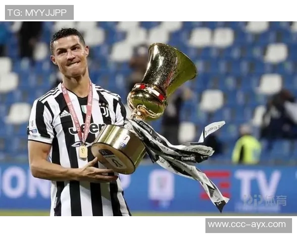 尤文球迷致敬C罗为奥斯梅恩送掌声但签约难度大增 尤文球迷致敬C罗为奥斯梅恩送掌声但签约难度大增